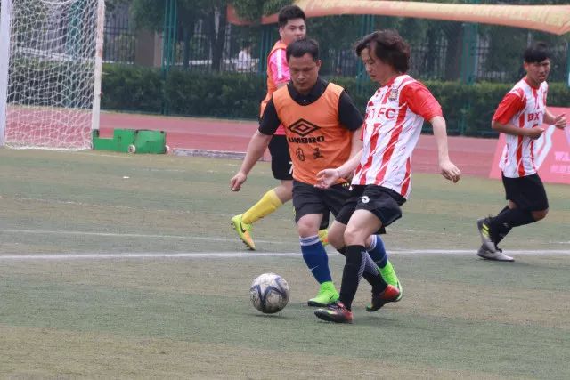 任骏飞15+12威姆斯13分 广东7人上双大胜深圳