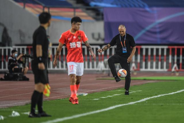 字母哥独木难支 无解防守或助雷霆笑傲NBA杯