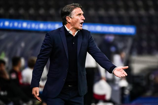 徐杰22+13广东胜同曦 阿不都16+7新疆胜天津